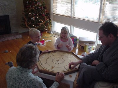 Crokinole_small.jpg